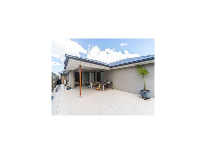 4 Summerstone Place, Maudsland QLD 4210