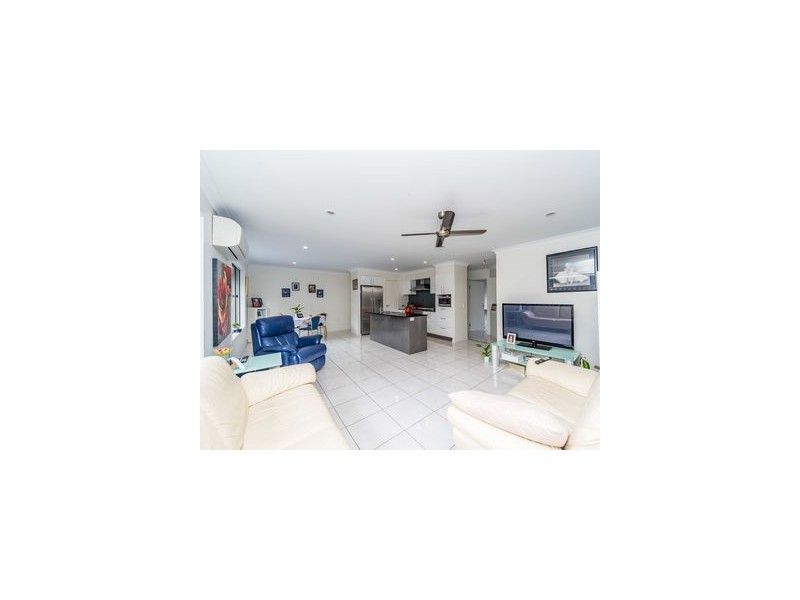 4 Summerstone Place, Maudsland QLD 4210