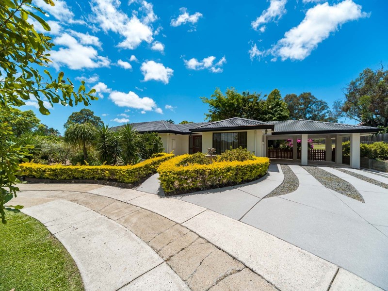 26 Oberon Way, Oxenford QLD 4210