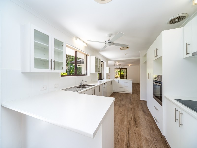 26 Oberon Way, Oxenford QLD 4210