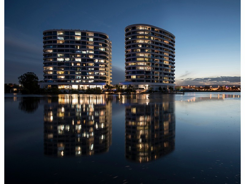 5 Harbour Side Court, Biggera Waters QLD 4216