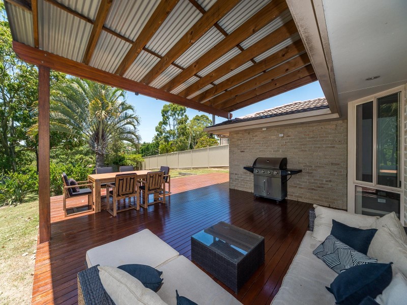 9 Edgemount Court, Oxenford QLD 4210