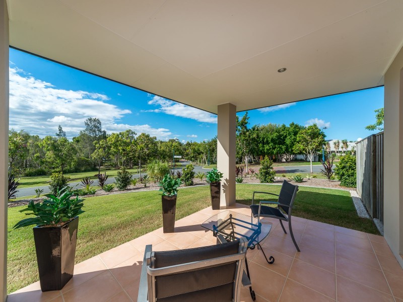 1 Zeus Circuit, Coomera Waters QLD 4209