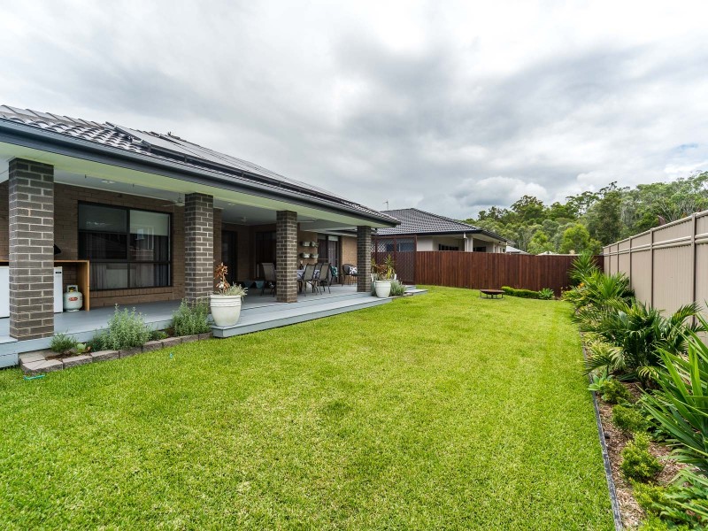 5 Abby Circuit, Maudsland QLD 4210