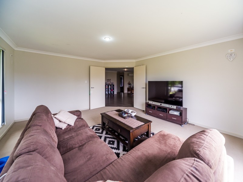 5 Clay Court, Pimpama QLD 4209