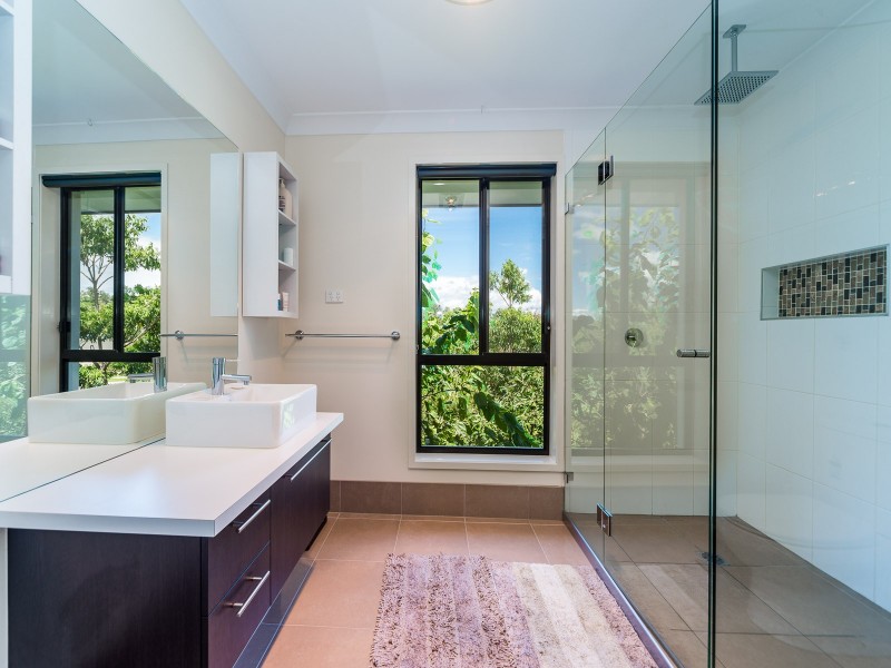 3 Summerstone  Place, Maudsland QLD 4210