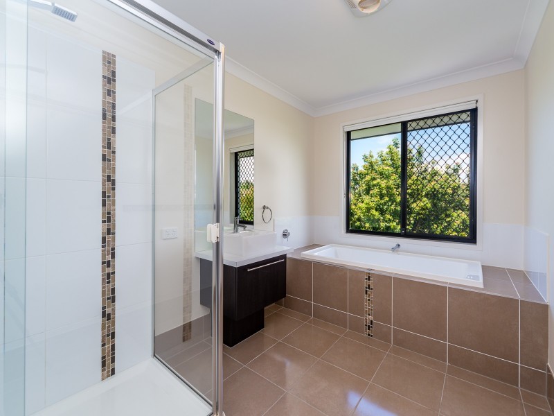 3 Summerstone  Place, Maudsland QLD 4210