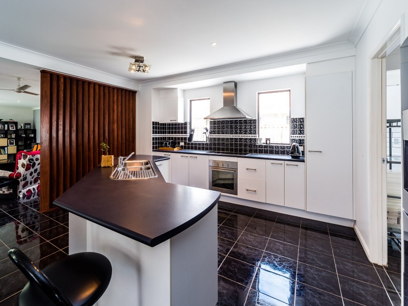 8 Villanova Avenue, Oxenford QLD 4210