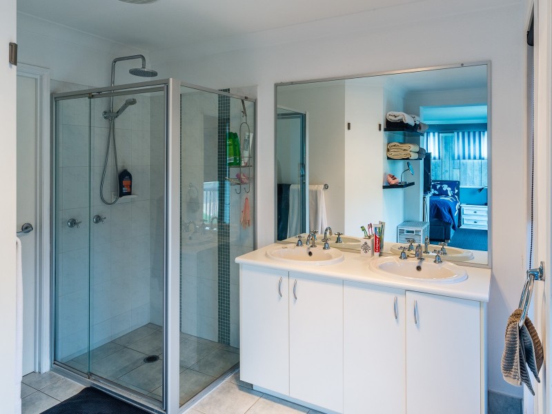 8 Villanova Avenue, Oxenford QLD 4210