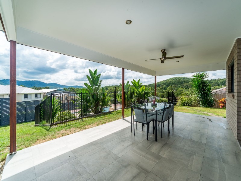 1 Middleham Fairway, Maudsland QLD 4210