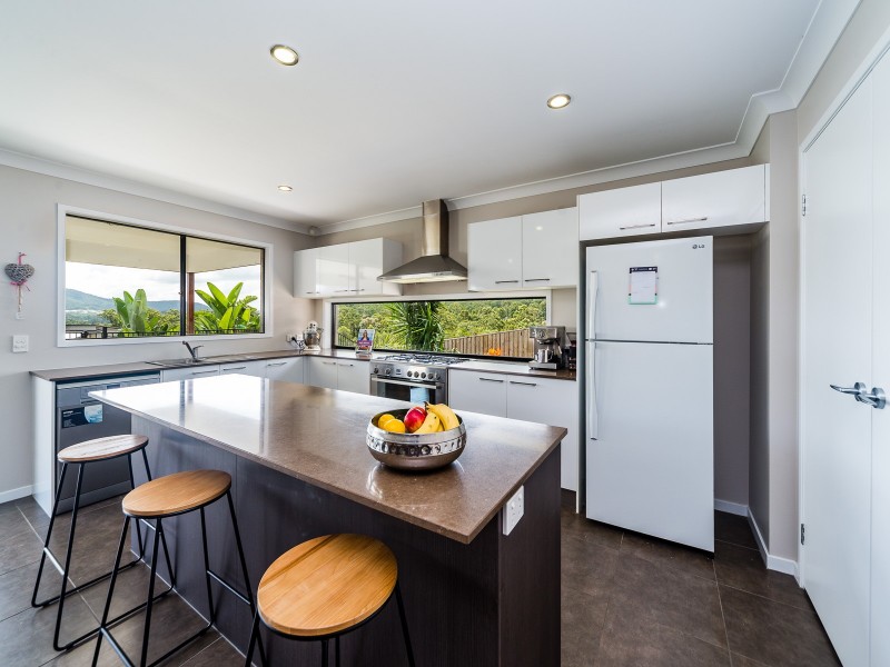 1 Middleham Fairway, Maudsland QLD 4210