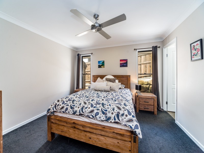 1 Middleham Fairway, Maudsland QLD 4210