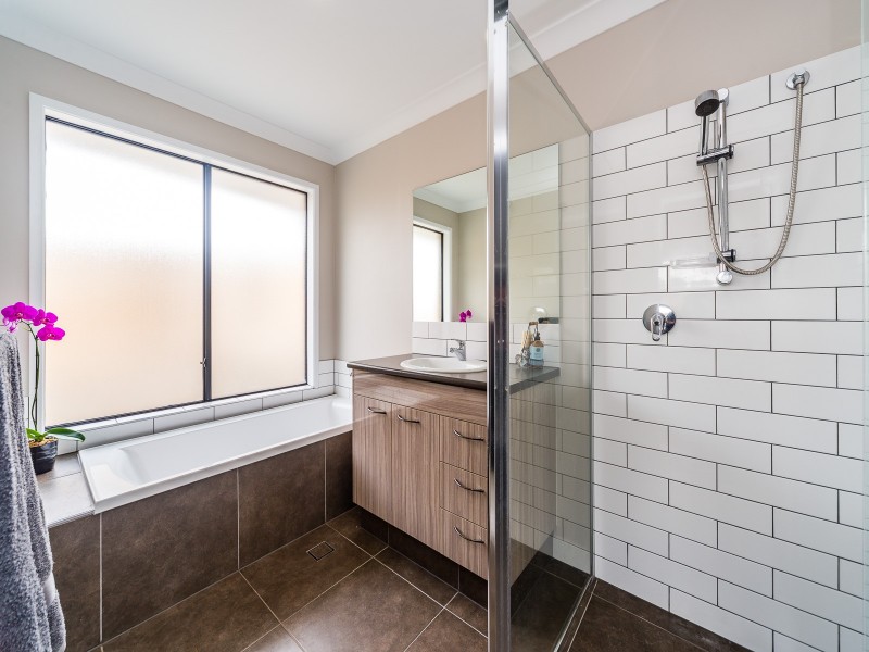 1 Middleham Fairway, Maudsland QLD 4210