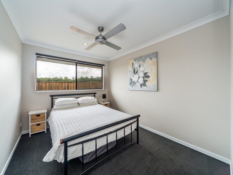 1 Middleham Fairway, Maudsland QLD 4210