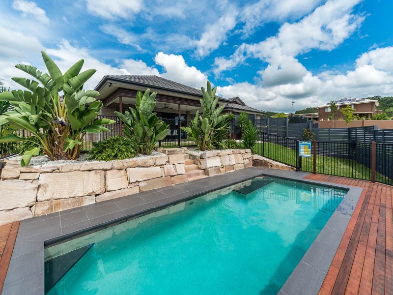 1 Middleham Fairway, Maudsland QLD 4210