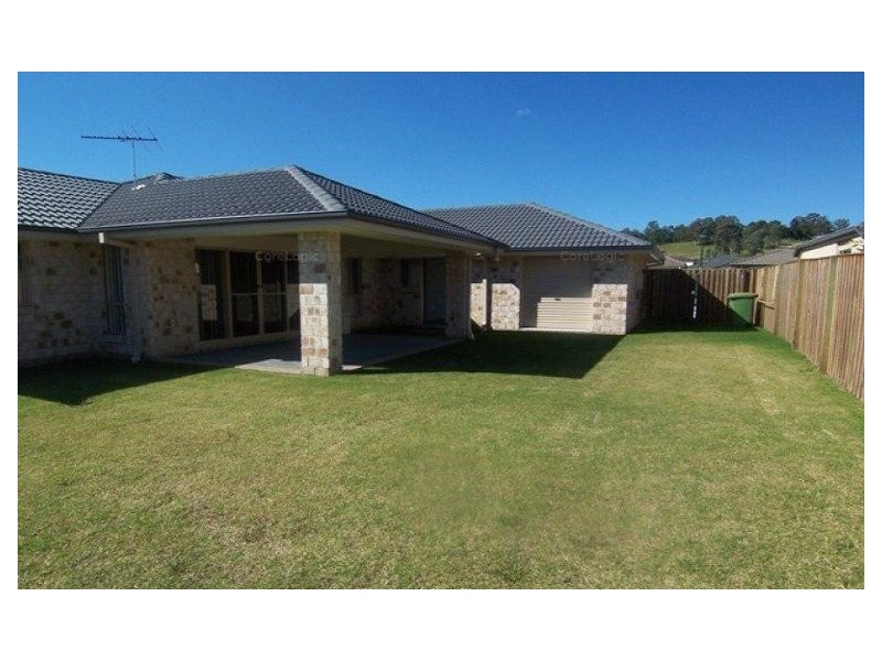 4 Cranberrie Crescent, Pimpama QLD 4209