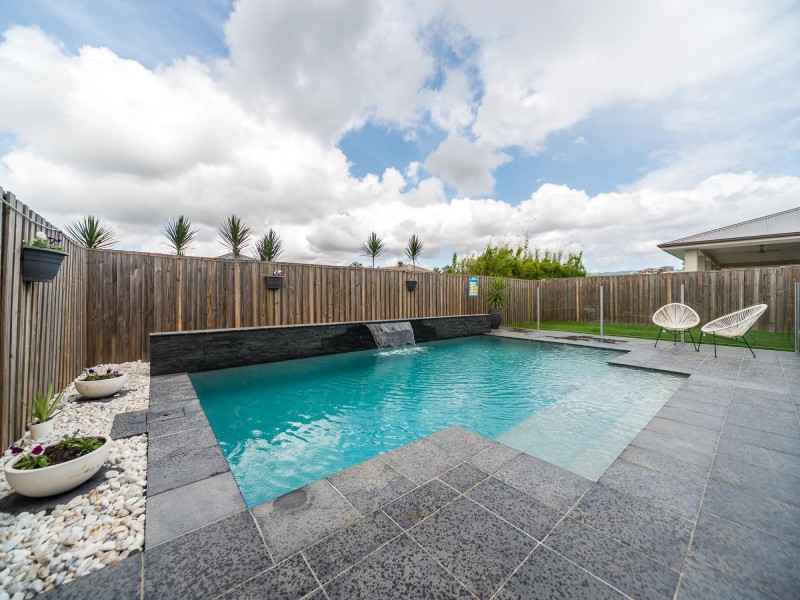 18 Prairie Avenue, Maudsland QLD 4210