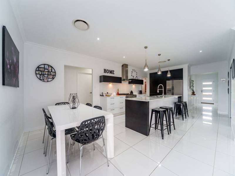 18 Prairie Avenue, Maudsland QLD 4210