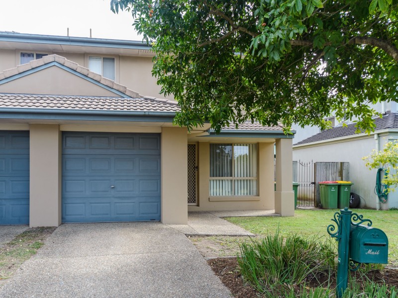 4 Serafina Drive, Helensvale QLD 4212