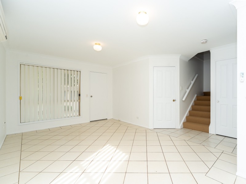 4 Serafina Drive, Helensvale QLD 4212