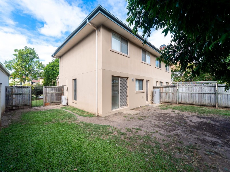 4 Serafina Drive, Helensvale QLD 4212
