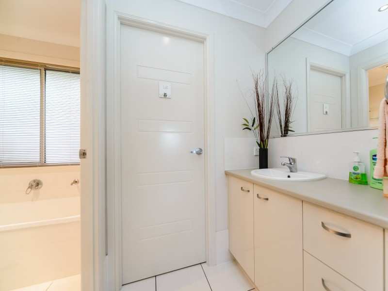 20 Coomerong Crescent, Upper Coomera QLD 4209