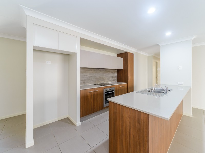 237 Riverstone Crossing, Maudsland QLD 4210