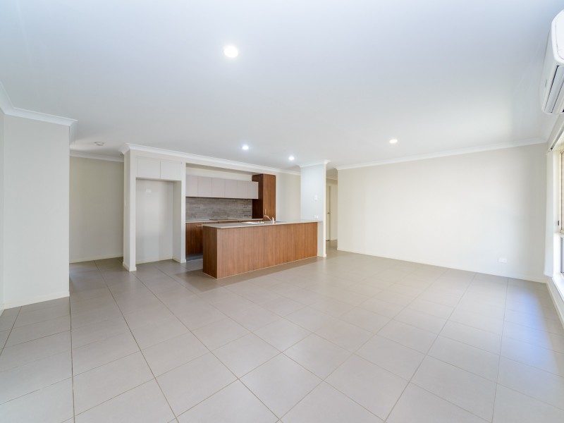 237 Riverstone Crossing, Maudsland QLD 4210