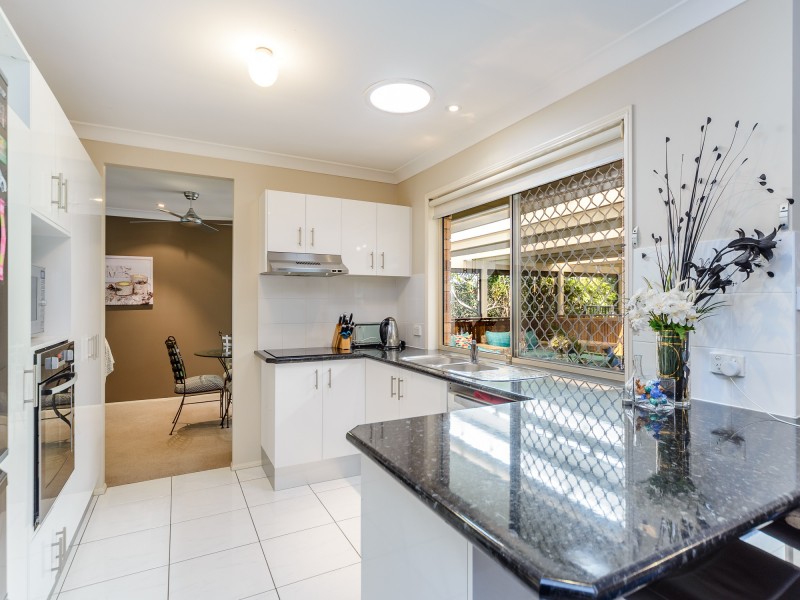 10 Meadowvale Street, Oxenford QLD 4210