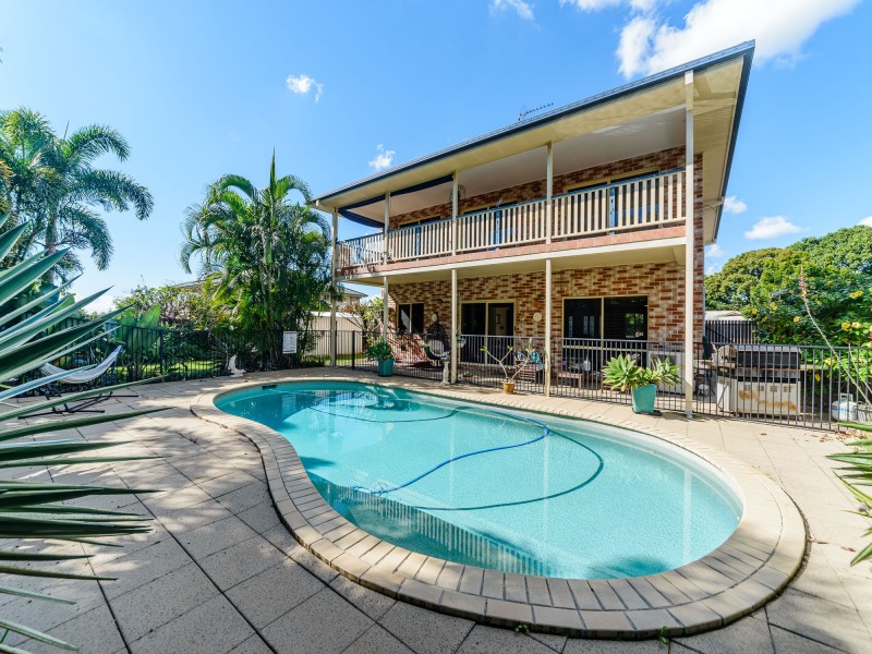 5 Tandanus Court, Oxenford QLD 4210