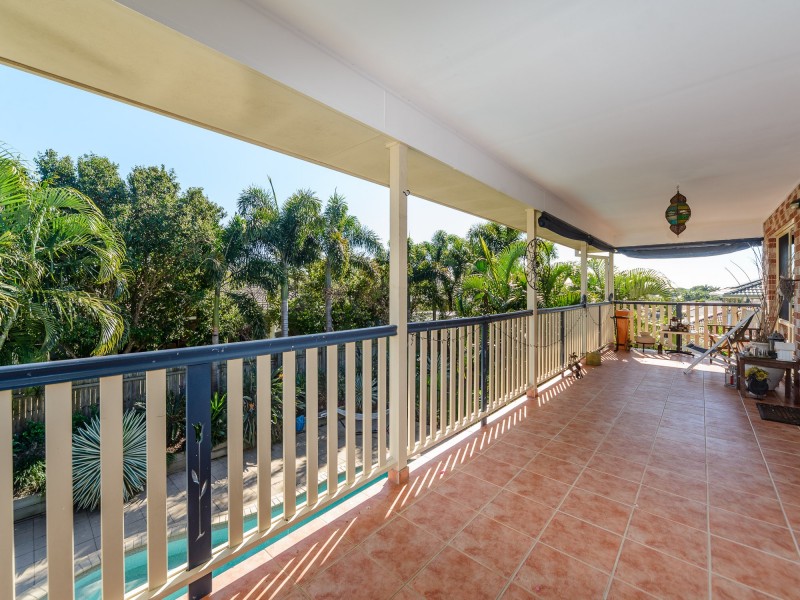 5 Tandanus Court, Oxenford QLD 4210
