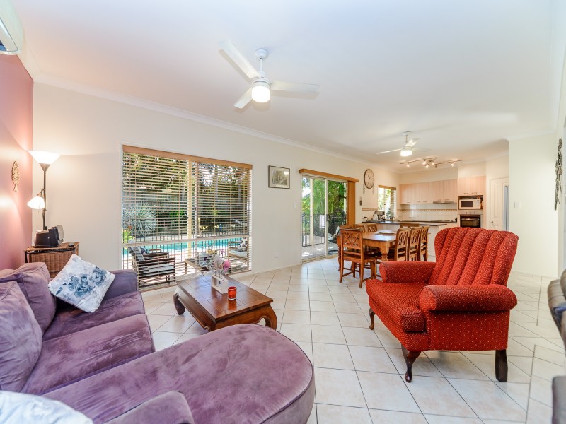 5 Tandanus Court, Oxenford QLD 4210
