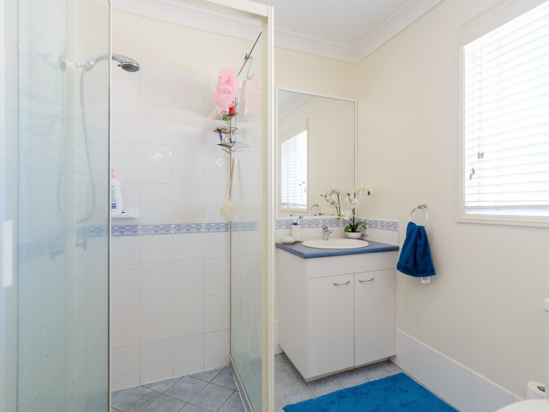5 Tandanus Court, Oxenford QLD 4210