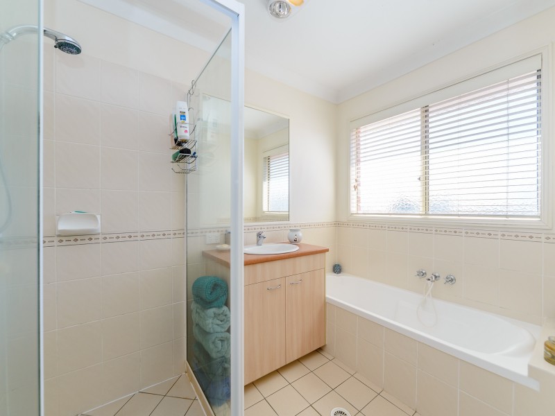5 Tandanus Court, Oxenford QLD 4210