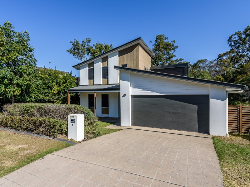 5 Calypso Court, Oxenford QLD 4210
