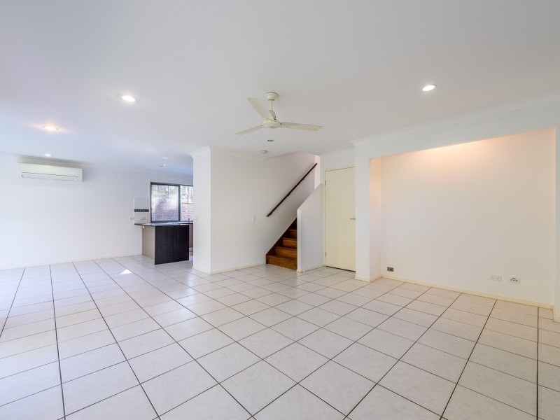 5 Calypso Court, Oxenford QLD 4210