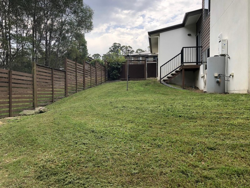 5 Calypso Court, Oxenford QLD 4210