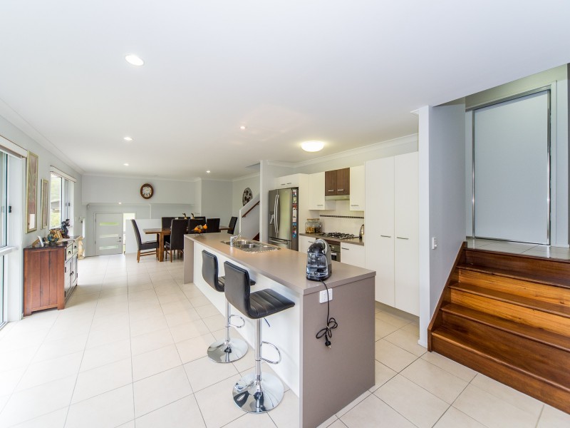 16 Calypso Court, Oxenford QLD 4210