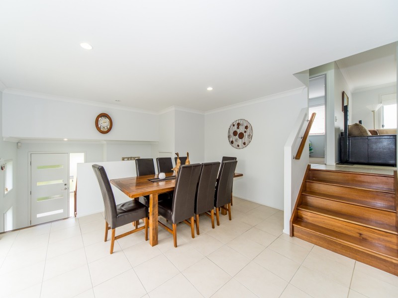 16 Calypso Court, Oxenford QLD 4210