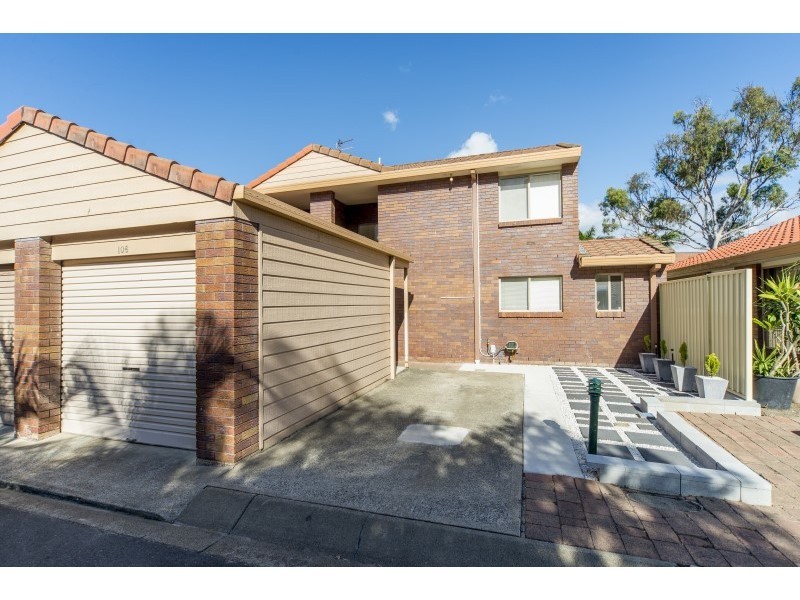 106/601 Pine Ridge Road, Runaway Bay QLD 4216