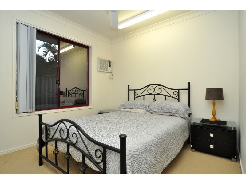 38 Sickle Avenue, Hope Island QLD 4212