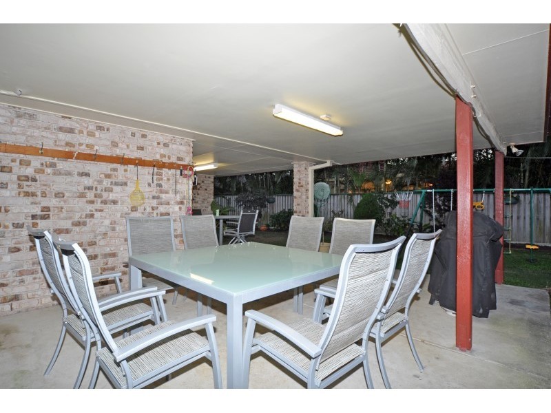 38 Sickle Avenue, Hope Island QLD 4212