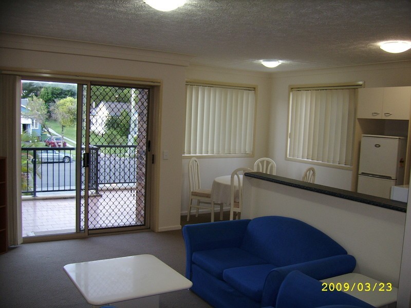 19/14 Spendelove Avenue, Southport QLD 4215