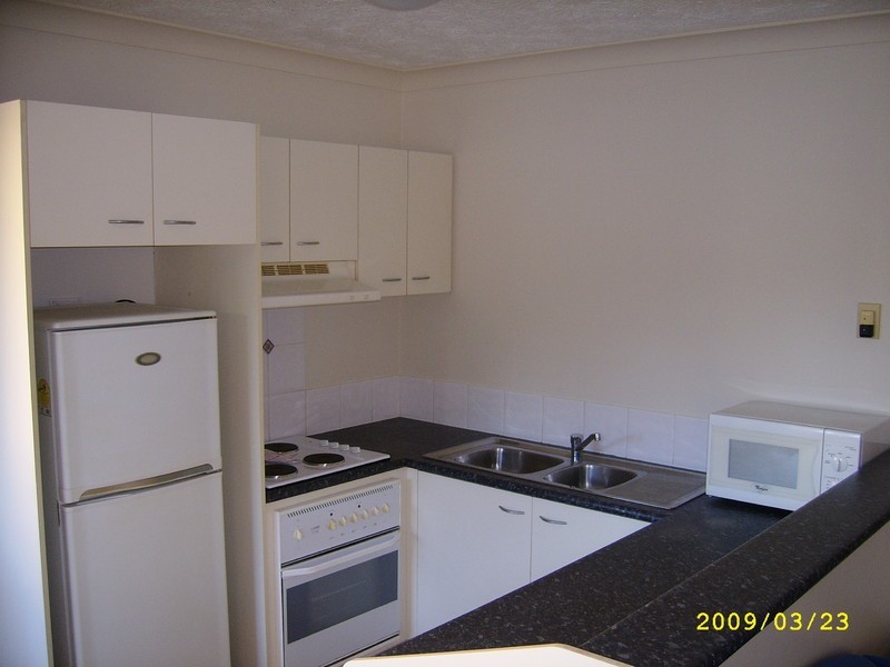 19/14 Spendelove Avenue, Southport QLD 4215