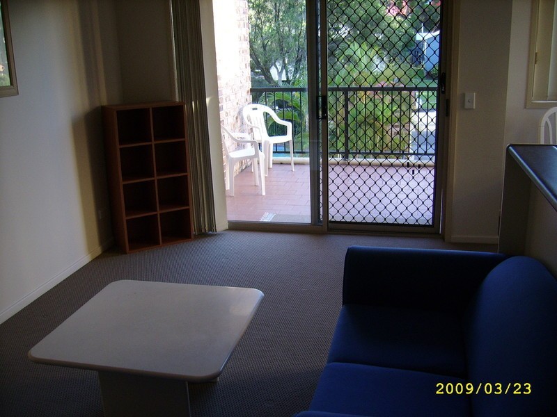 19/14 Spendelove Avenue, Southport QLD 4215