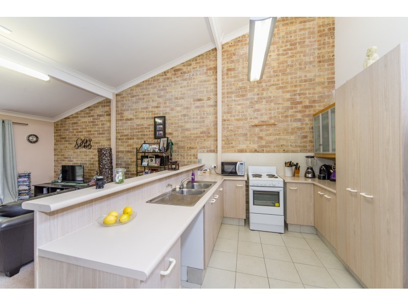 26/71 Olsen Ave, Labrador QLD 4215