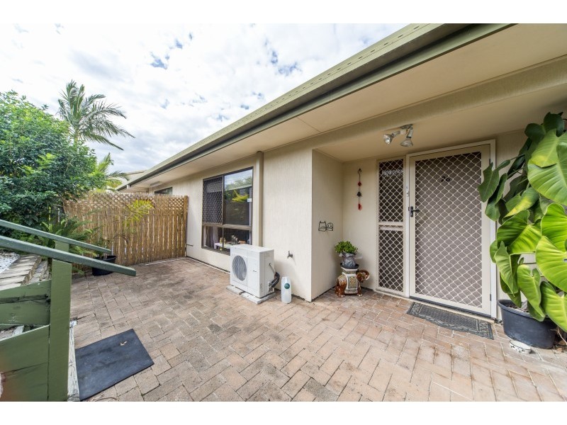 26/71 Olsen Ave, Labrador QLD 4215