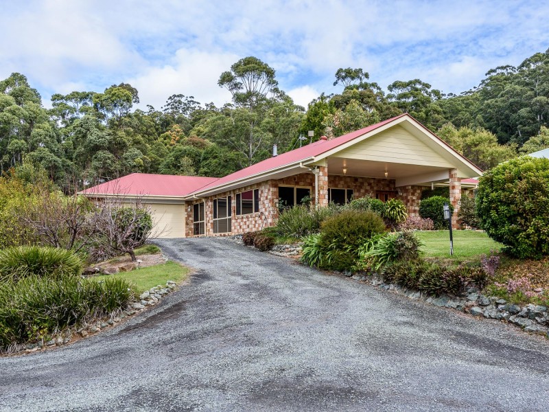 2-4 Ambon Court, Tamborine Mountain QLD 4272