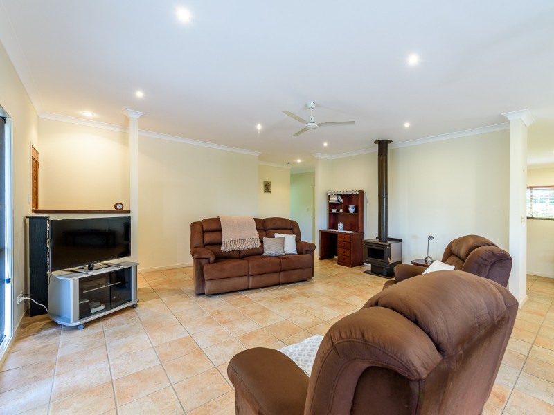 2-4 Ambon Court, Tamborine Mountain QLD 4272