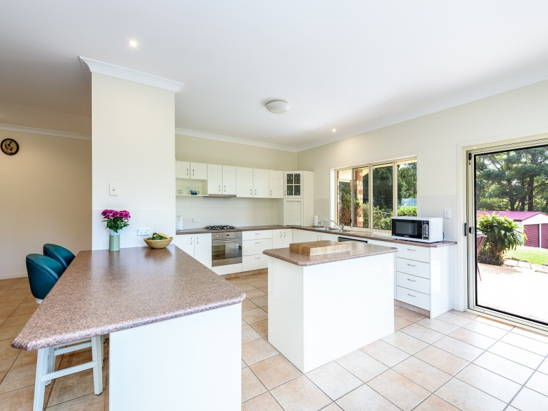 2-4 Ambon Court, Tamborine Mountain QLD 4272